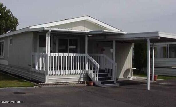 Property Photo: 55 W Washington Ave Ave 149 WA 98903