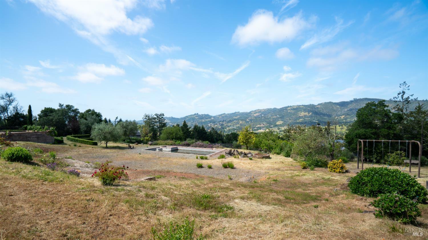 Property Photo: 195 Meadowcroft Way CA 95403