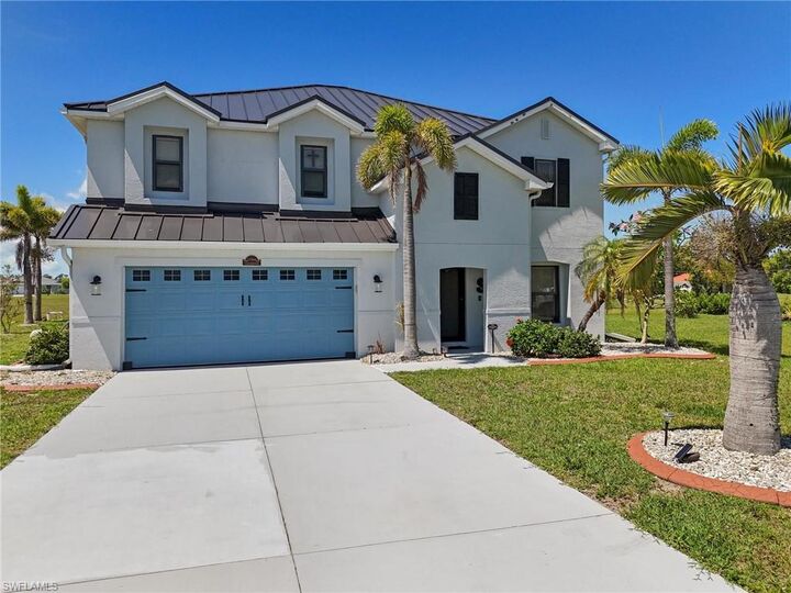 Property Photo: 17304 Vagabond Cir FL 33955