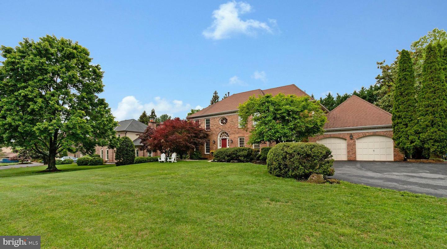 Property Photo: 9908 Kentsdale Drive MD 20854