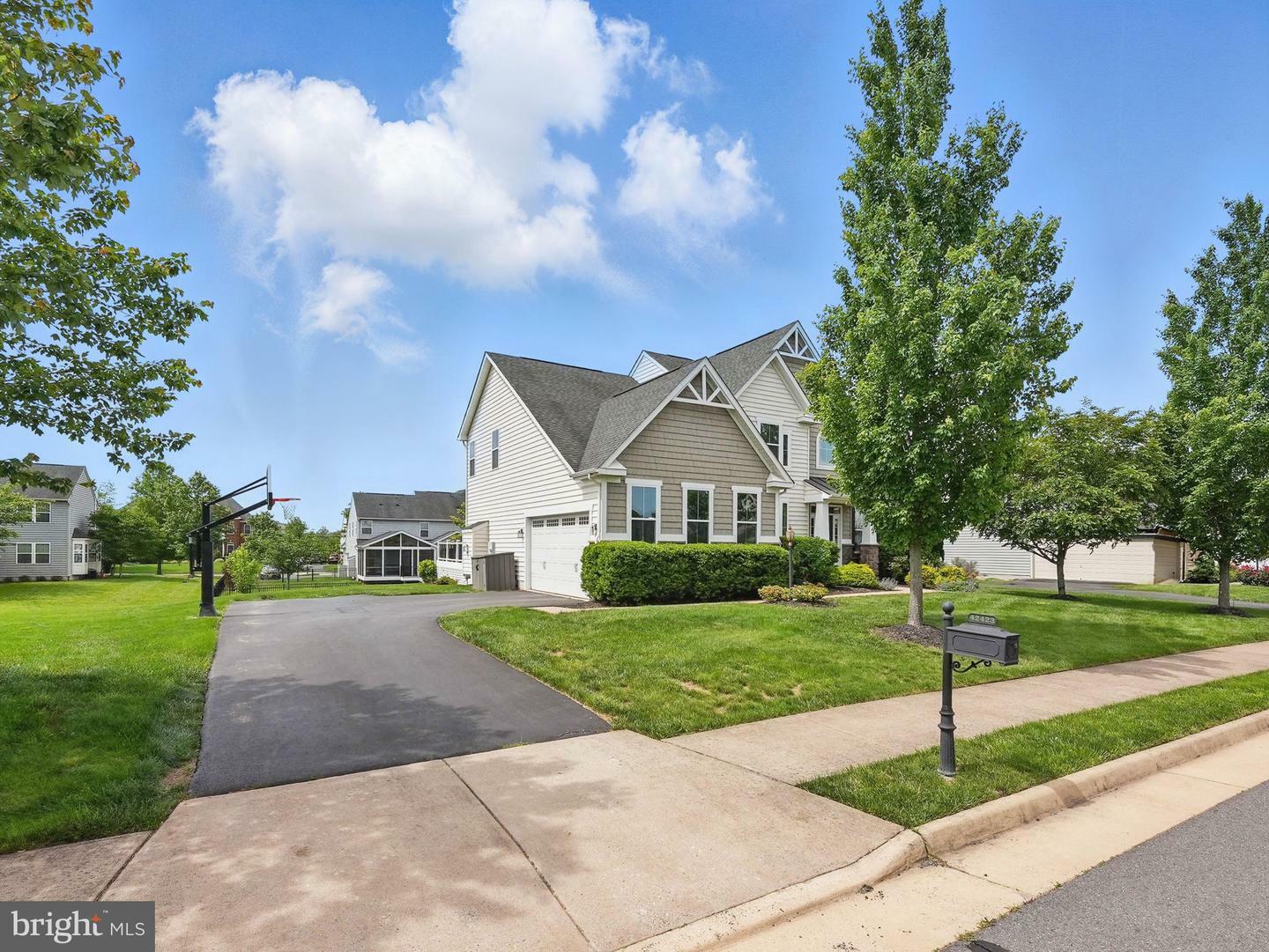 Property Photo: 42423 Madturkey Run Place VA 20152