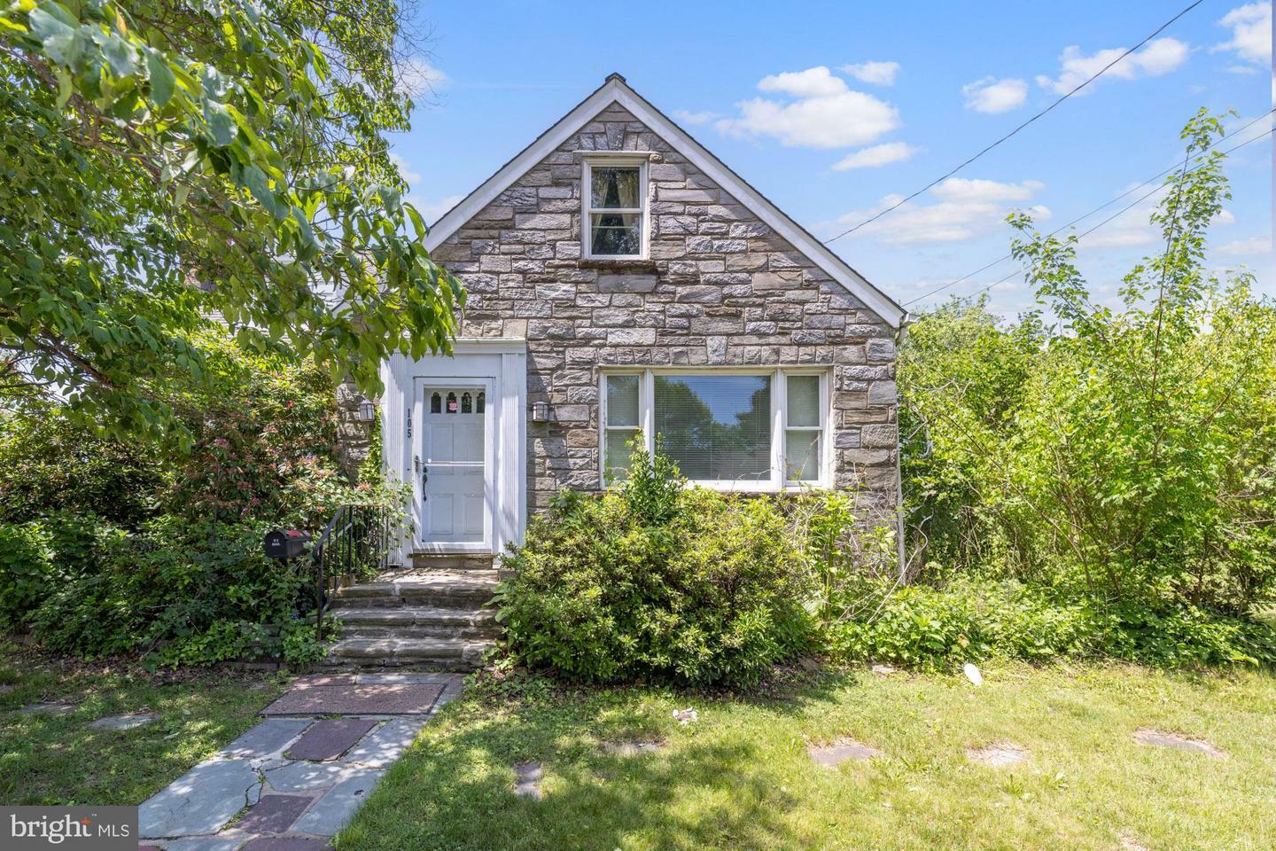 105 Lincoln Avenue  Mount Ephraim NJ 08059 photo