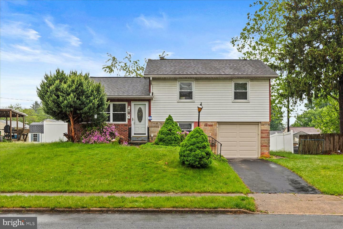 Property Photo: 129 Henry Road PA 17025
