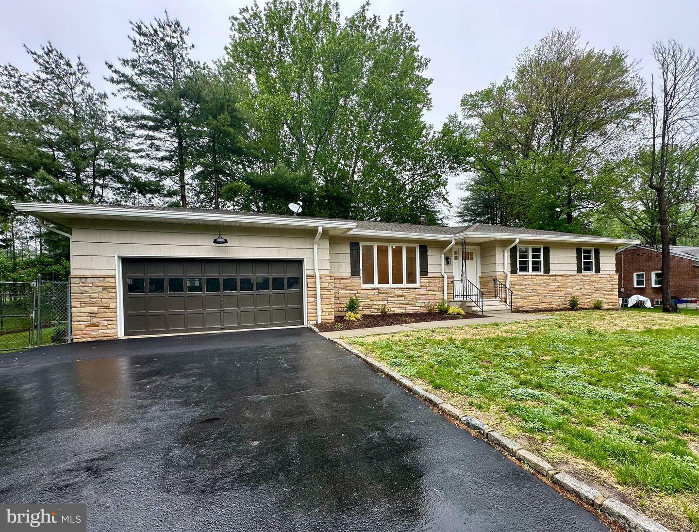 36 Bull Run Road  Pennington NJ 08534 photo