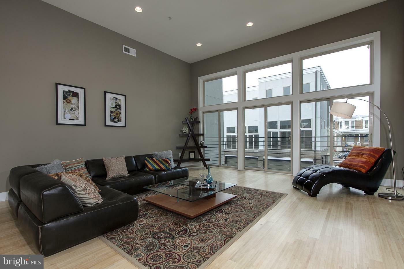 315 Dupont Street  Philadelphia PA 19128 photo
