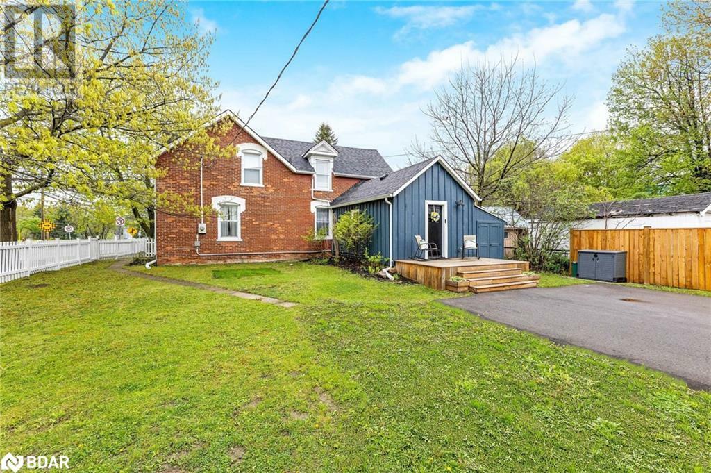 Photo de la propriété: 243 Queen Street East ON L7J 1P7