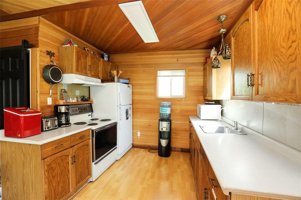 Property Photo: 31037 201 Pr Road MB R0A 2K0