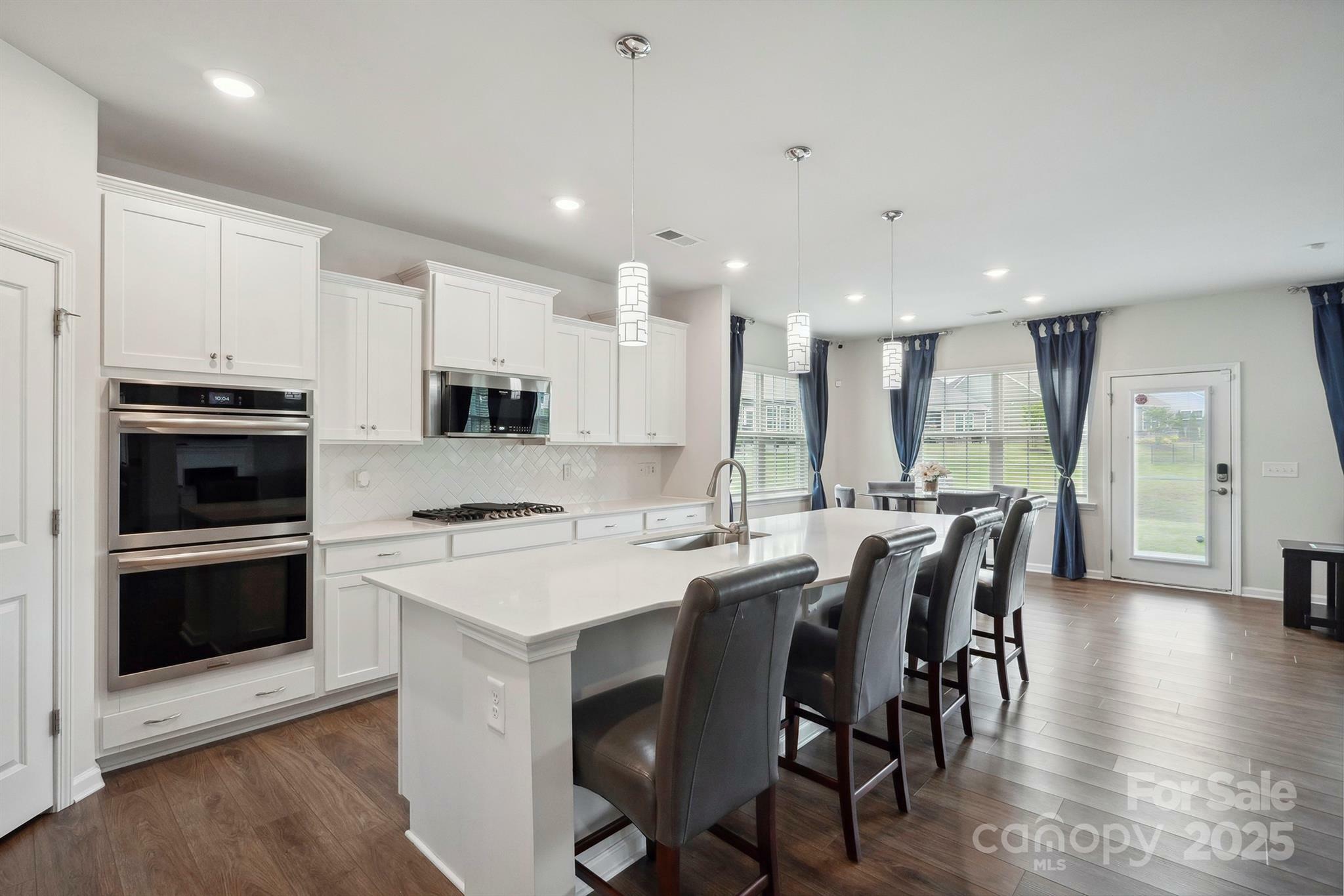 Property Photo: 4015 Havenport Circle SC 29708