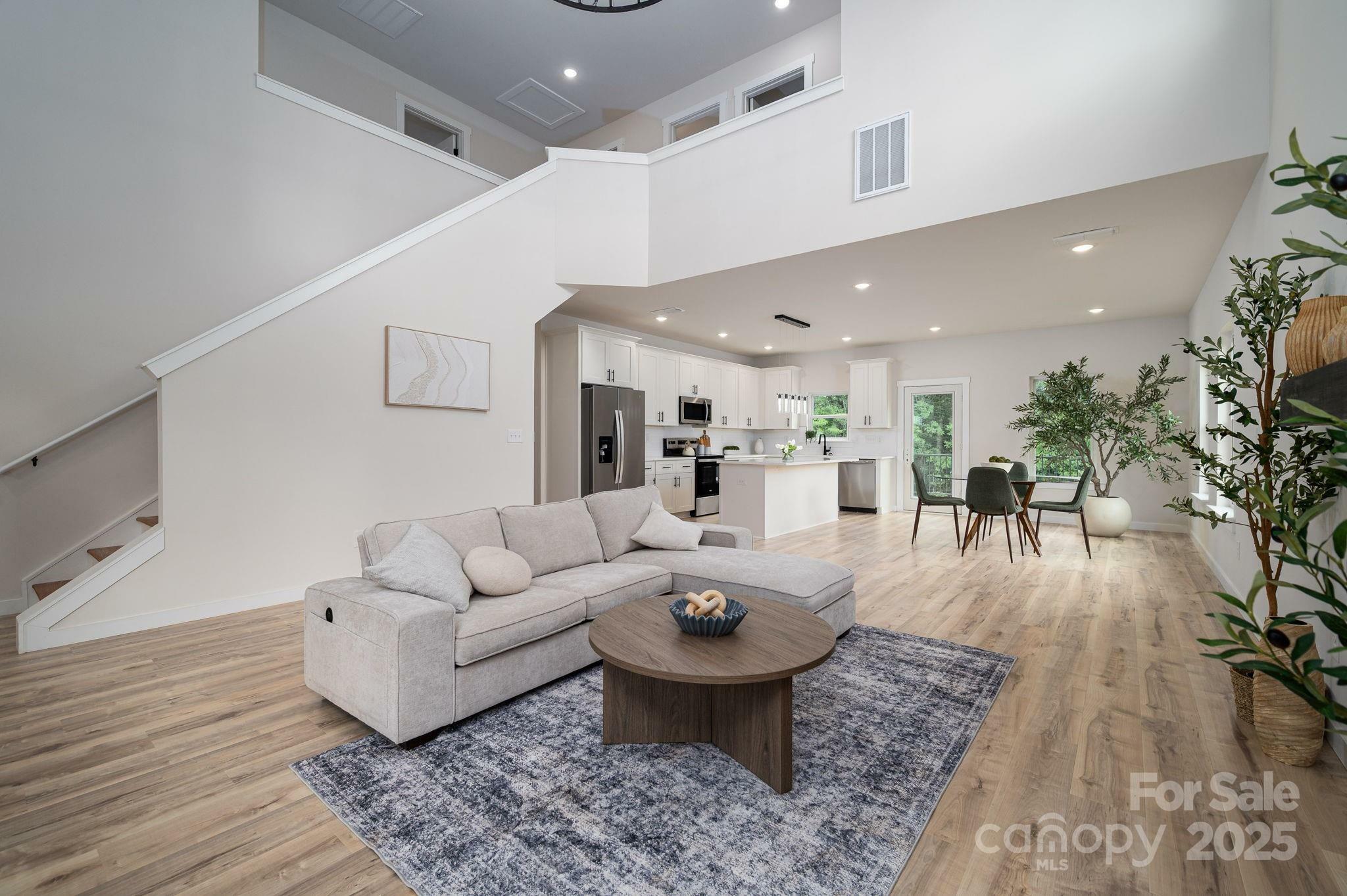 Property Photo:  207 9th Court NE  NC 28613 
