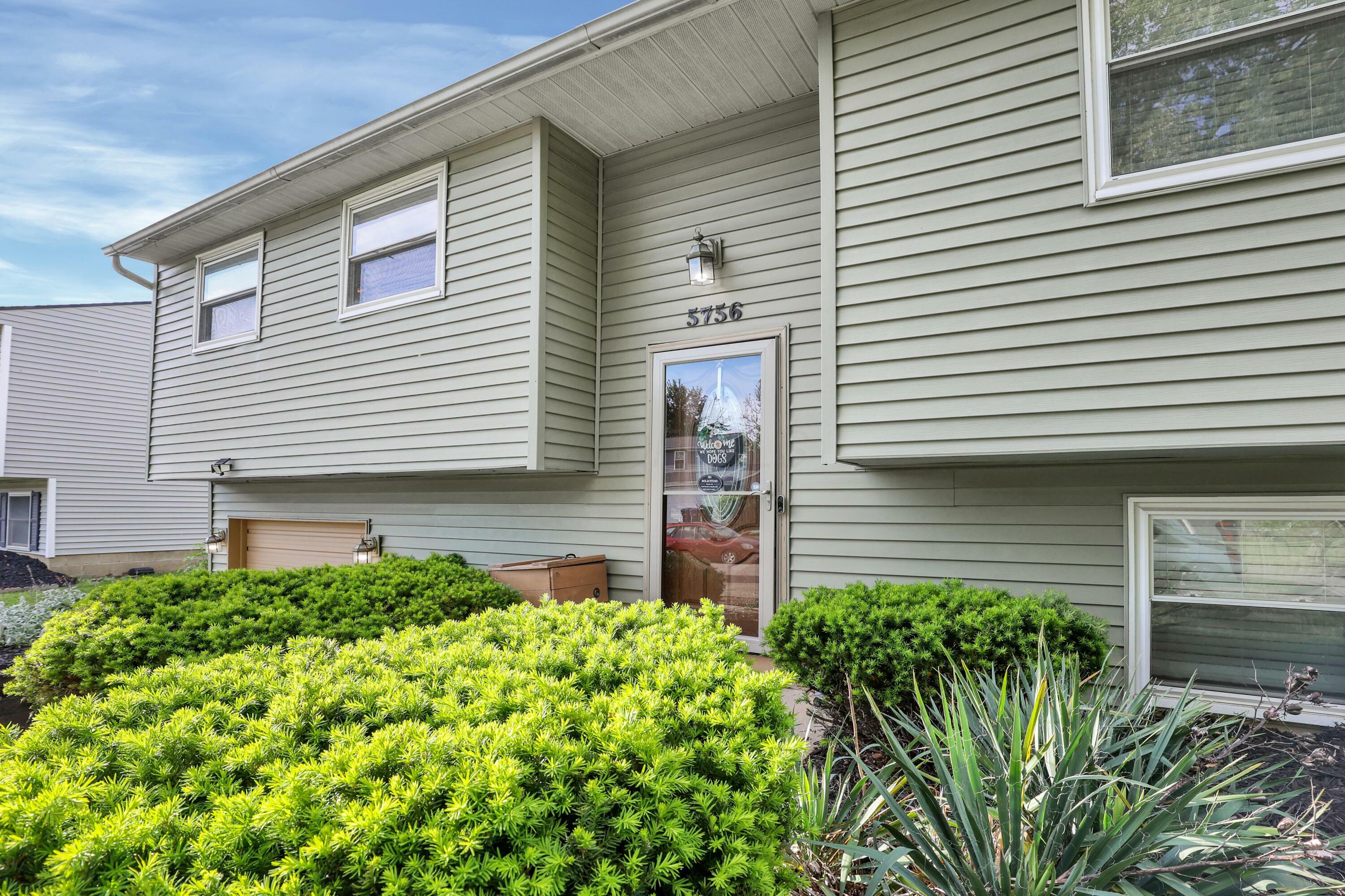 Property Photo: 5756 Saffron Avenue OH 43119