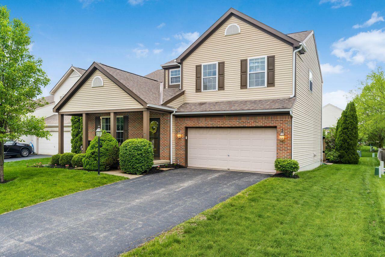 Property Photo: 8096 Willow Brook Crossing Drive OH 43004