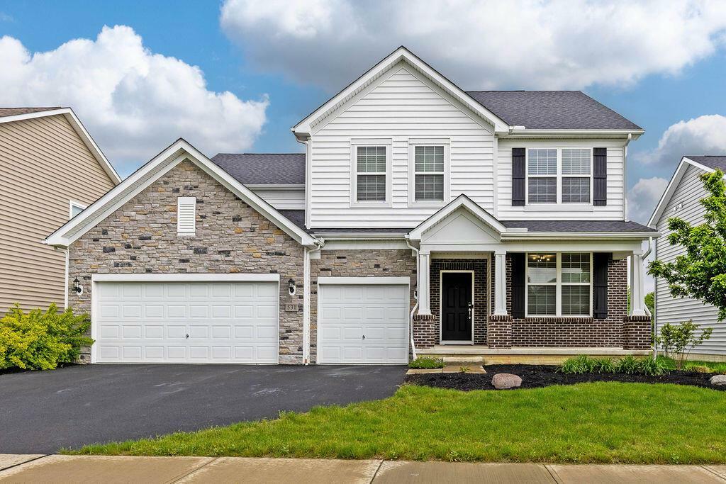 Property Photo: 531 White Fawn Run OH 43015