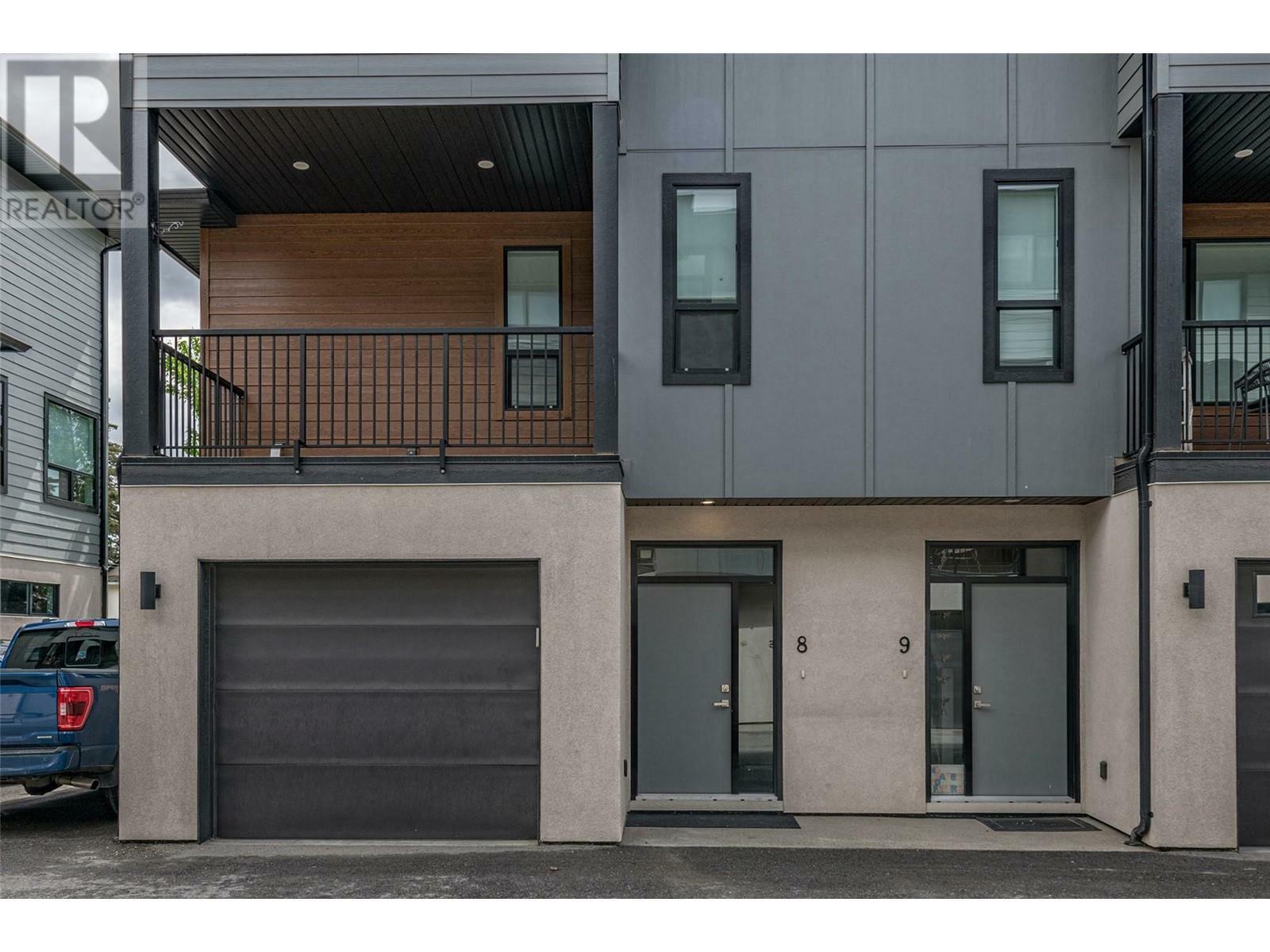 Property Photo: 4602 20 Street 8 BC V1T 4E5