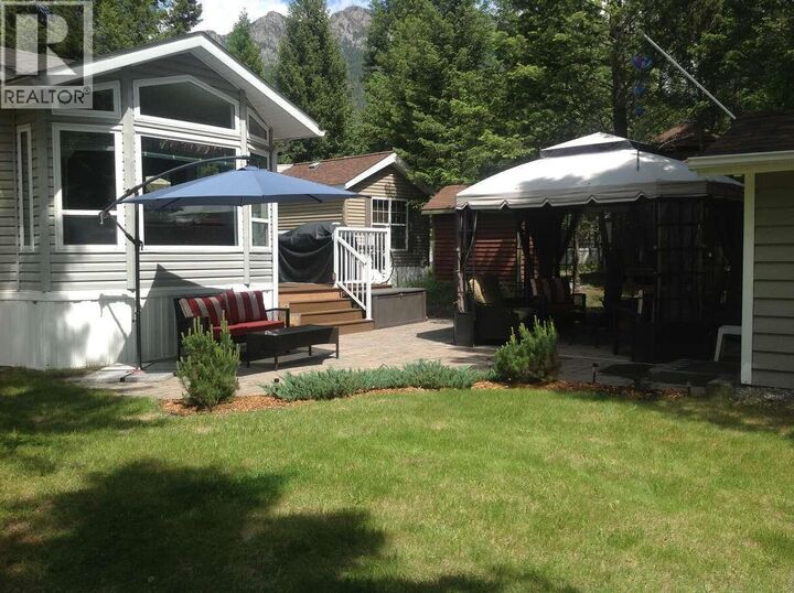 Property Photo: 4889 Lynx Crescent BC V0A 1M0