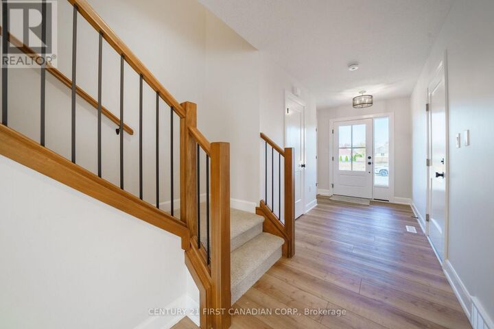 Photo de la propriété: 27 Postma Crescent ON N0M 1A0
