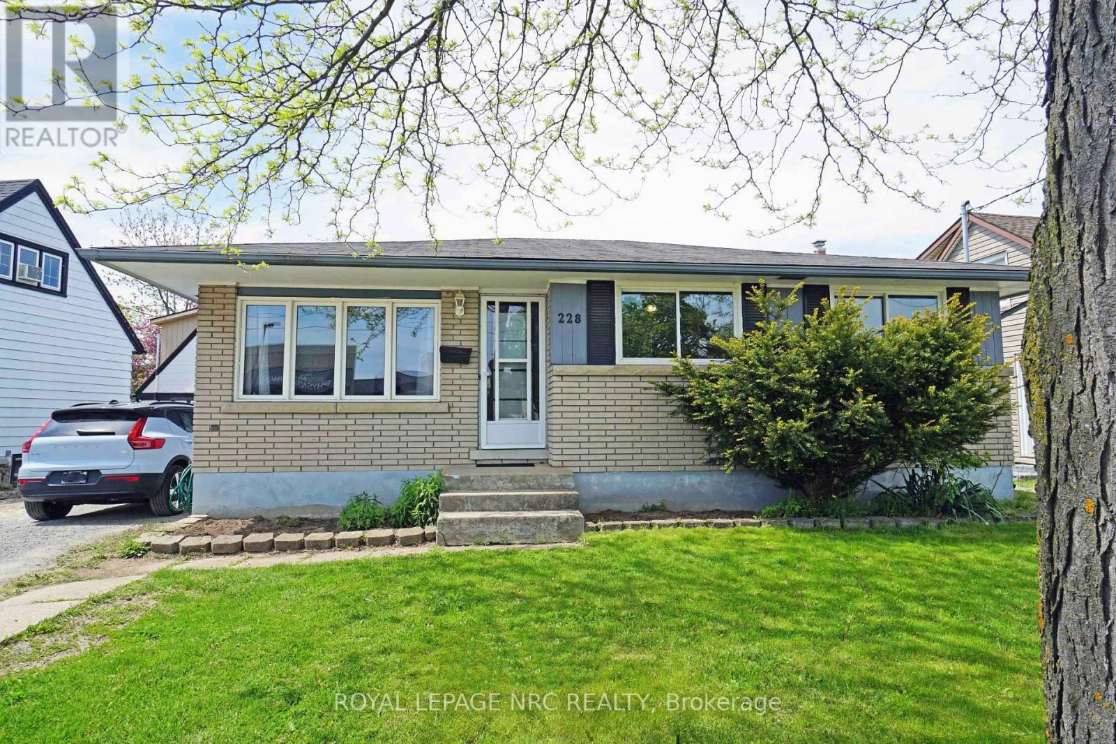 Property Photo: 228 Pelham Road ON L2S 1X6