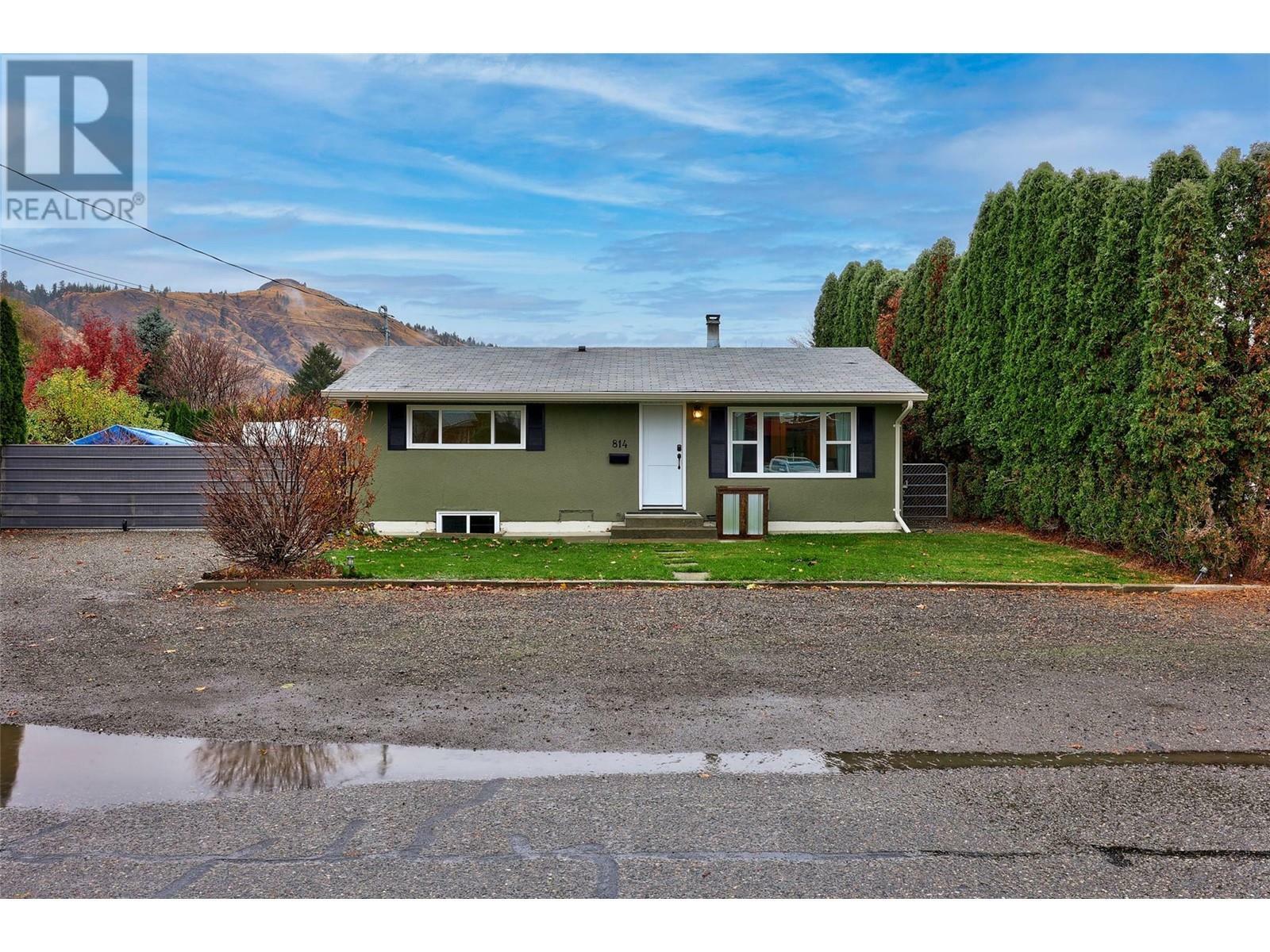 Property Photo: 814 Serle Road BC V2B 6L7