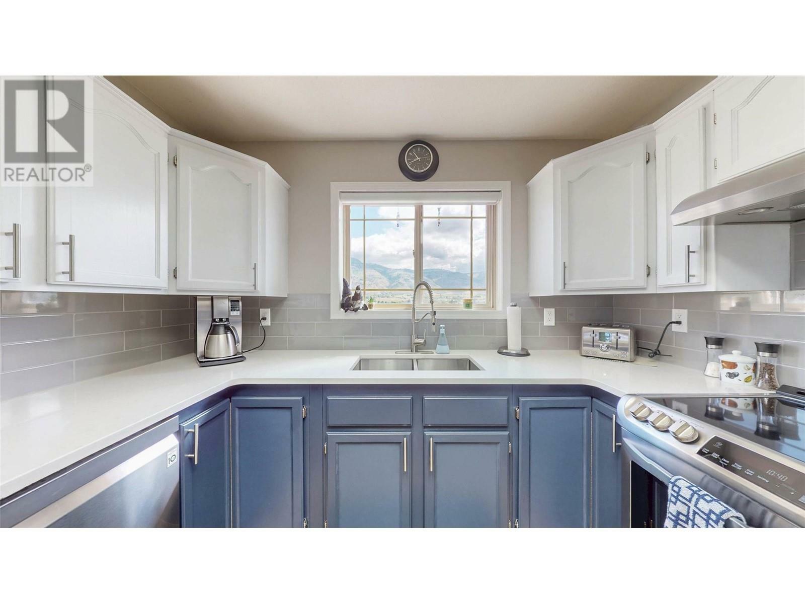 Property Photo: 8302 68th Avenue 303 BC V0H 1V6