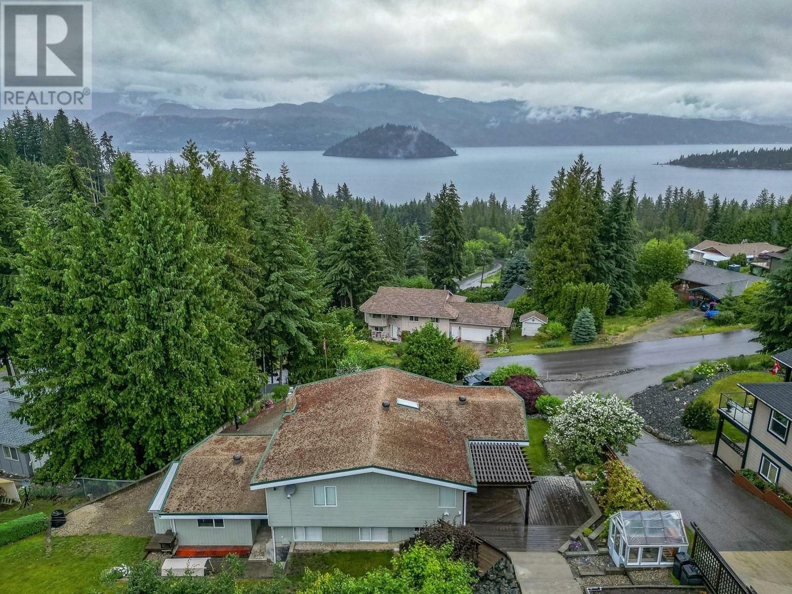 Photo de la propriété: 2332 Mnt Tuam Crescent BC V0E 2W2