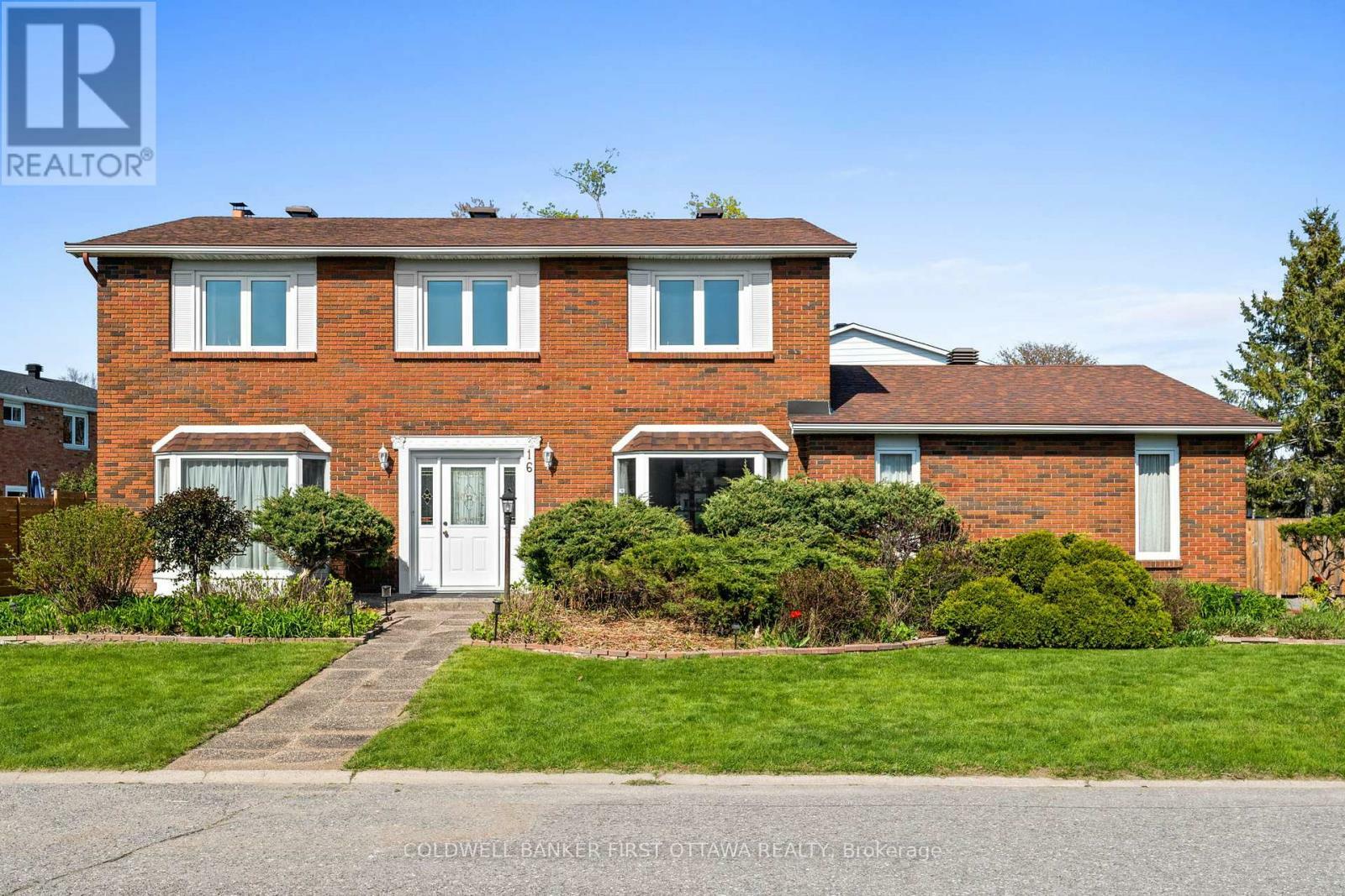 Property Photo: 16 Denewood Crescent ON K2E 7G5