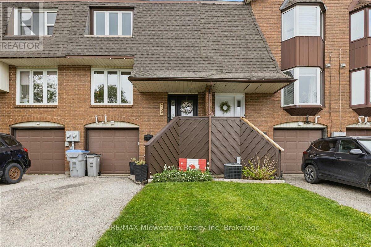 Property Photo:  759 York Avenue North  ON N4W 2Y4 