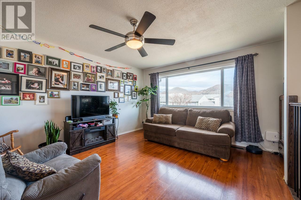 Property Photo: 800 Valhalla Drive 2 BC V2B 1R8