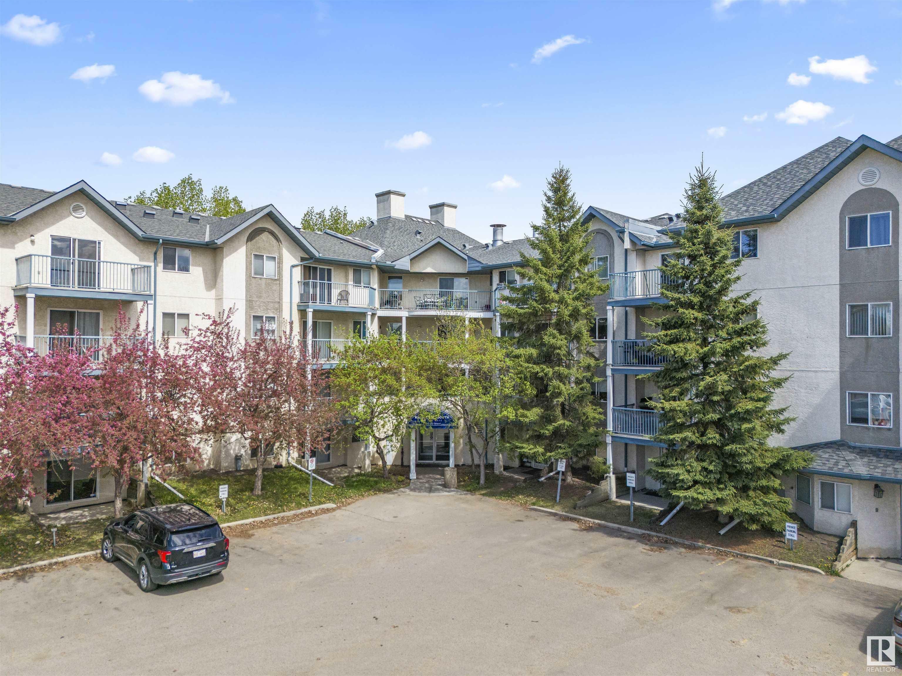 Photo de la propriété:  2520 50 Street NW 129  AB T6L 7A8 