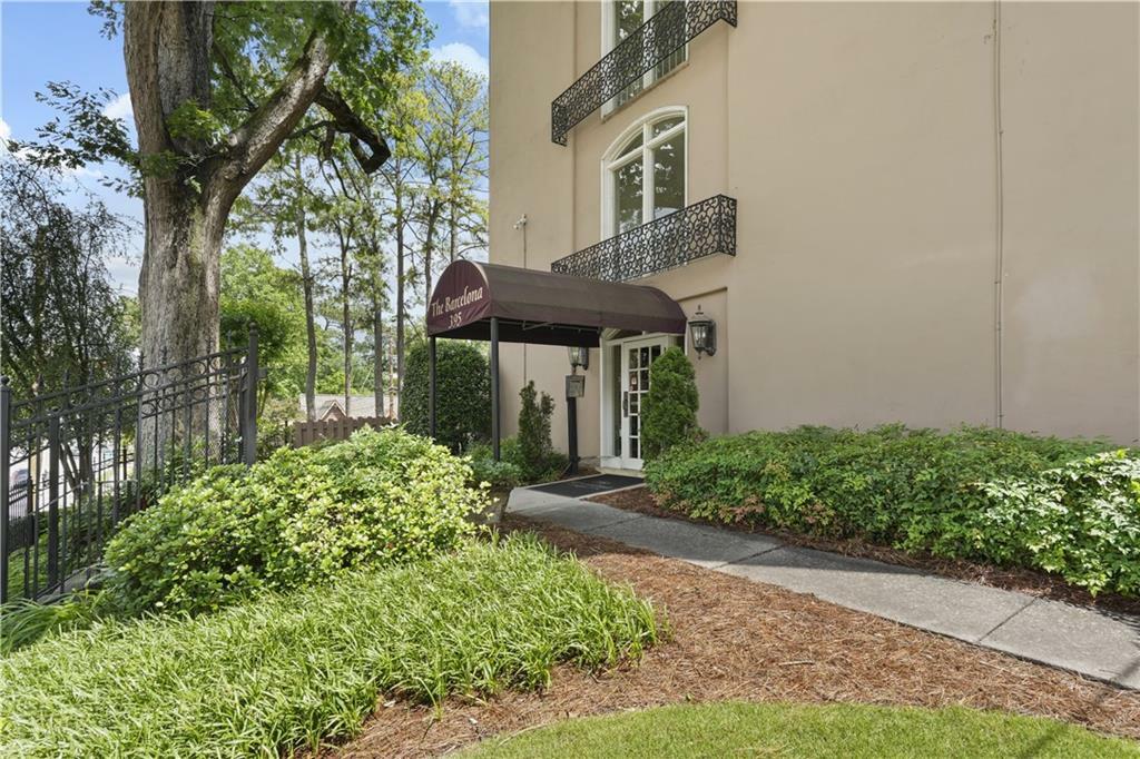 Property Photo: 395 Pharr Road NE 103 GA 30305
