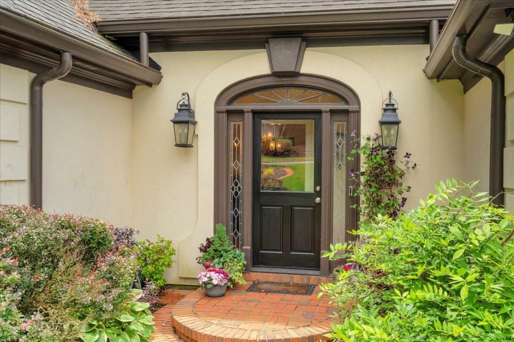 Property Photo: 2715 Woods Ridge Drive GA 30022