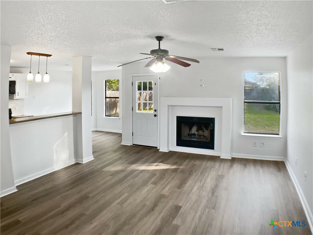 Property Photo: 1601 Waterford Drive TX 76542