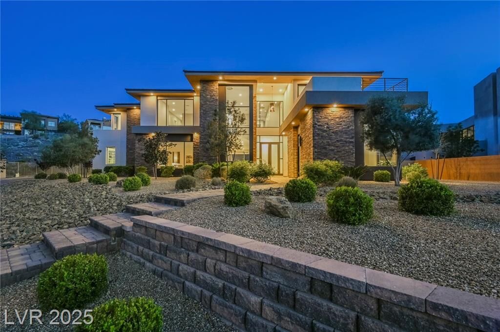 Property Photo:  5 Crystal Tree Pass  NV 89052 