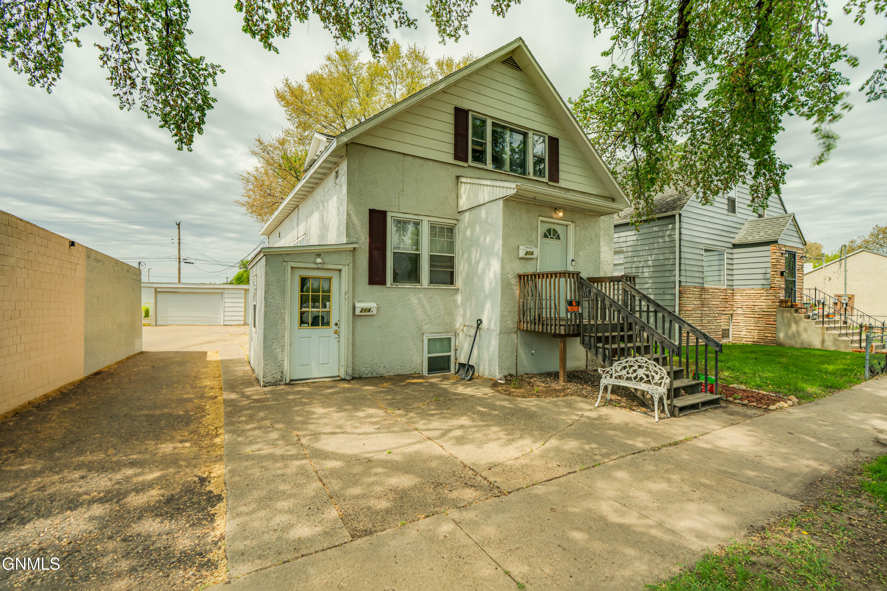 Property Photo: 214 16th Street ND 58501