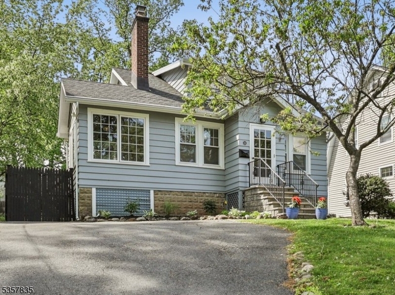 Property Photo: 35 Yale Terrace NJ 07052
