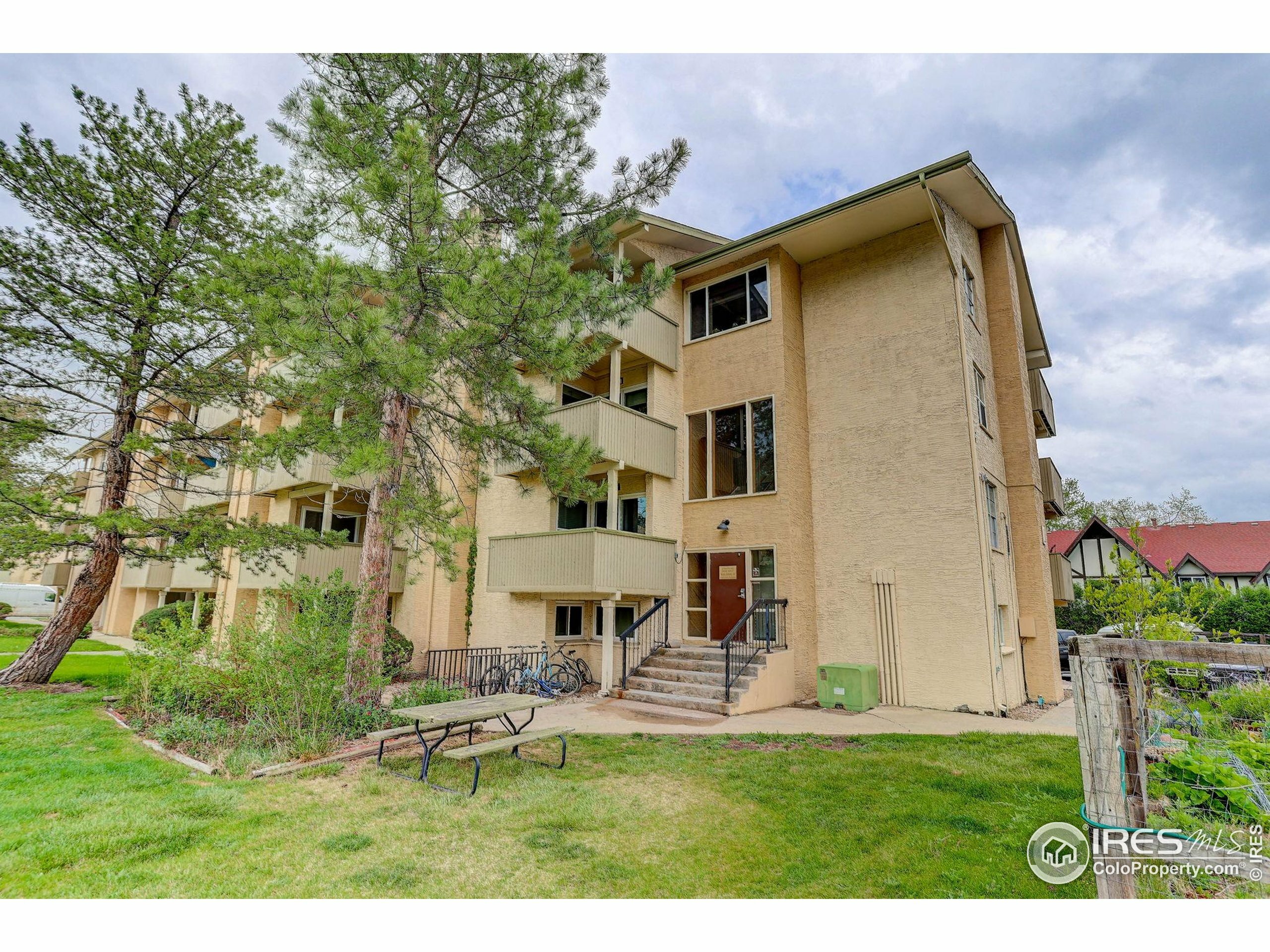 Property Photo: 3030 Oneal Pkwy 10 CO 80301