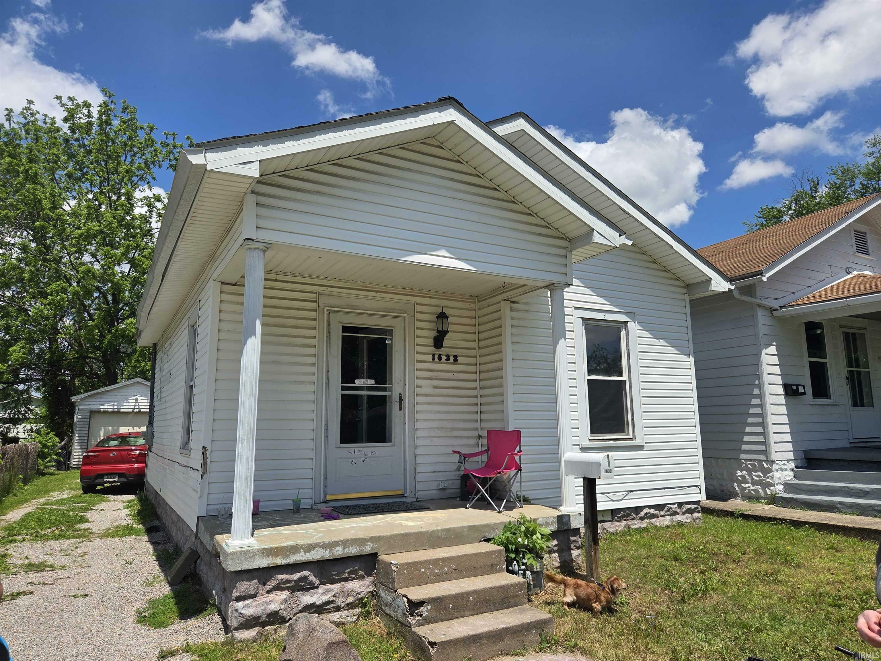 Property Photo: 1632 E Indiana Street IN 47711