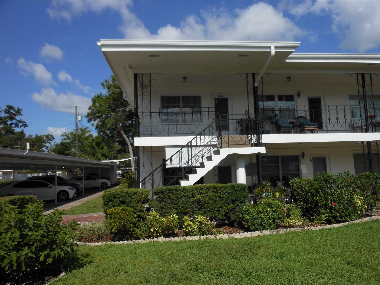 Property Photo:  138 36th Avenue N 206W  FL 33704 