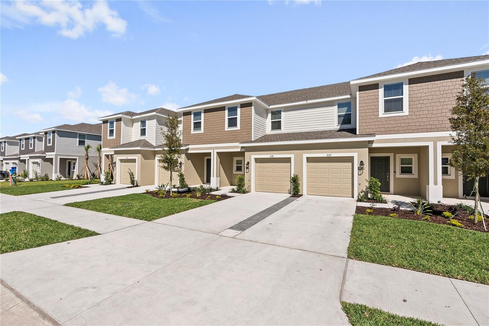 Property Photo: 2085 Hallier Cove FL 33543