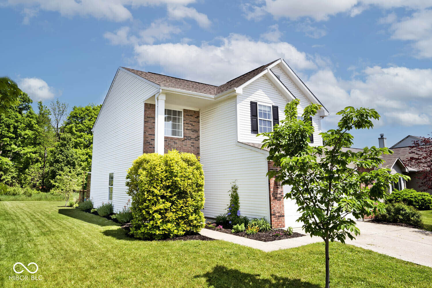 Property Photo: 10876 Trailwood Drive IN 46038