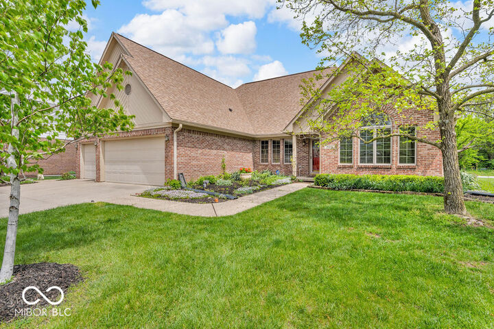 7113 Lakeside Woods Drive  Indianapolis IN 46278 photo