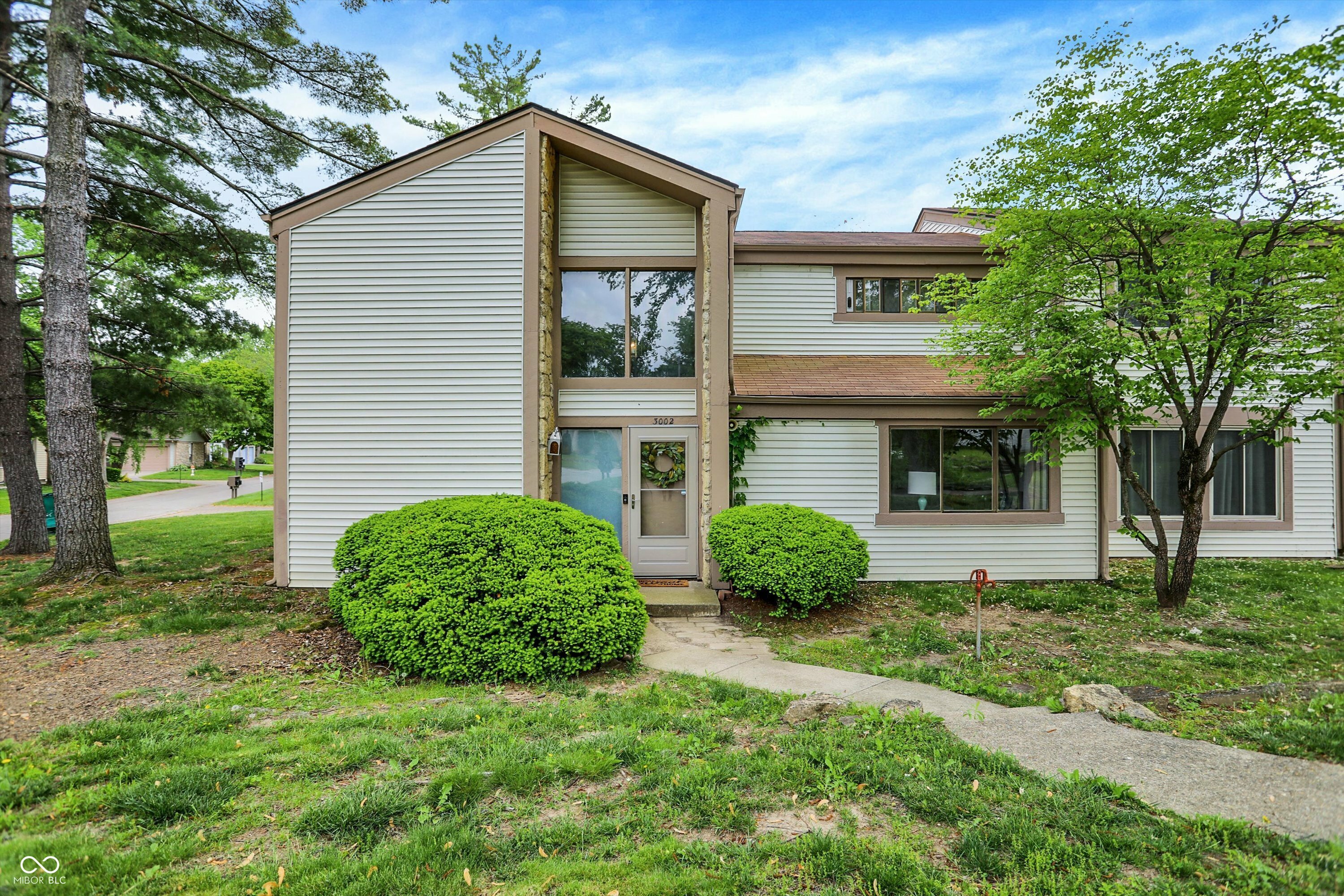 Property Photo: 3002 Horse Hill W Drive IN 46214