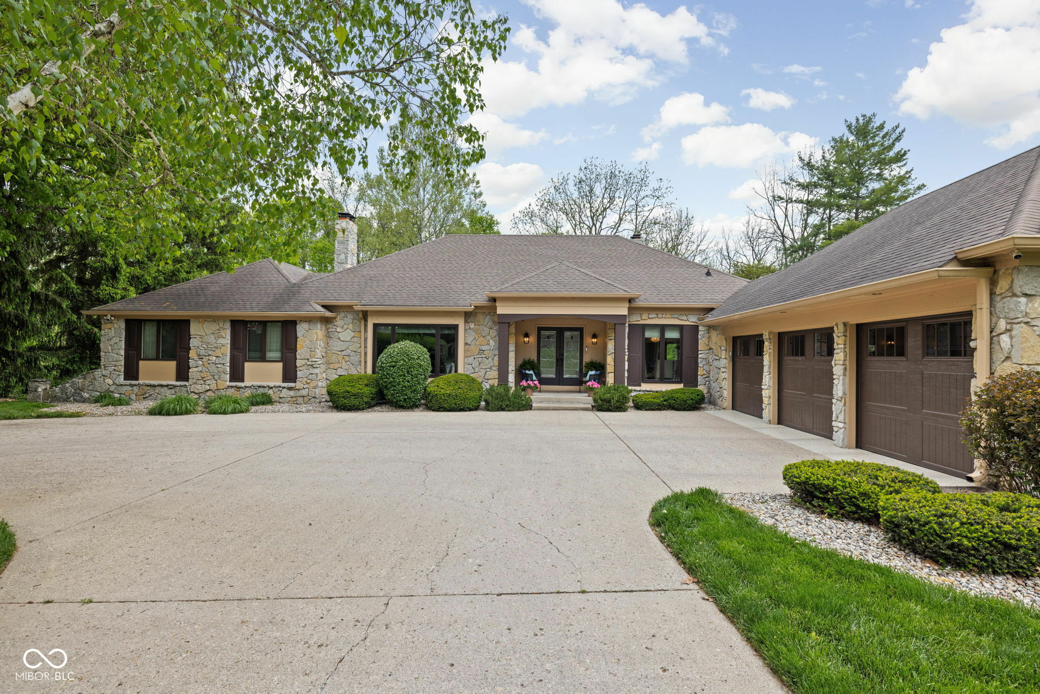 Property Photo: 470 Mill Farm Road IN 46062