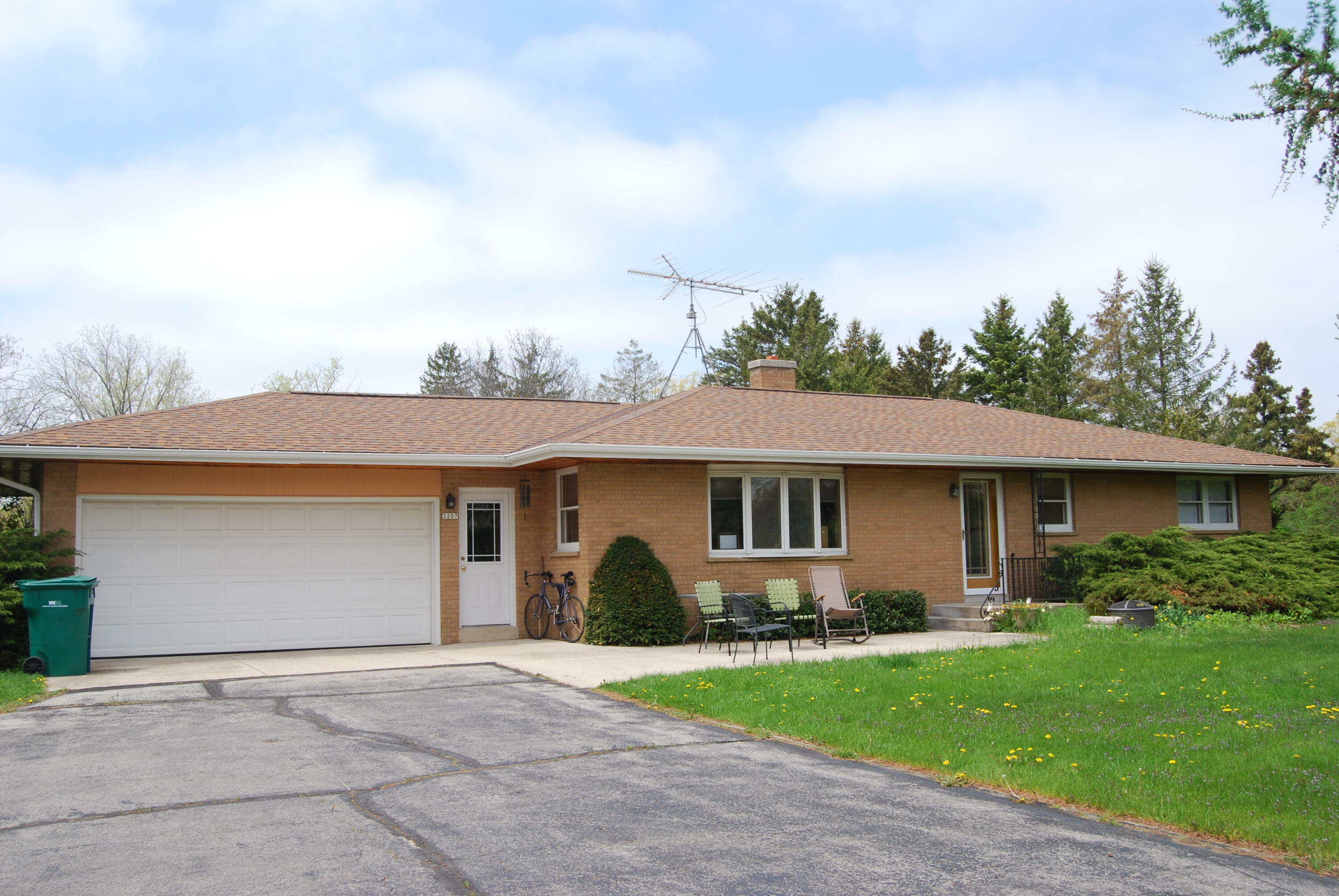 Property Photo: 3207 County Road W - WI 53074