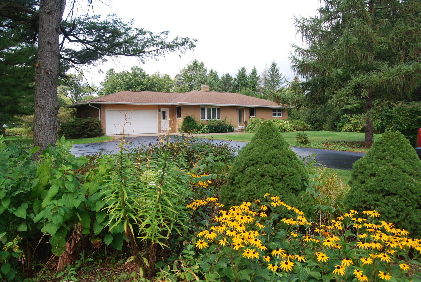 Property Photo:  3207 County Road W -  WI 53074 