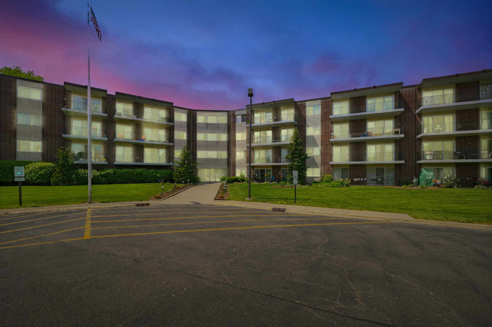 Property Photo: 5540 Walnut Avenue 26C IL 60515