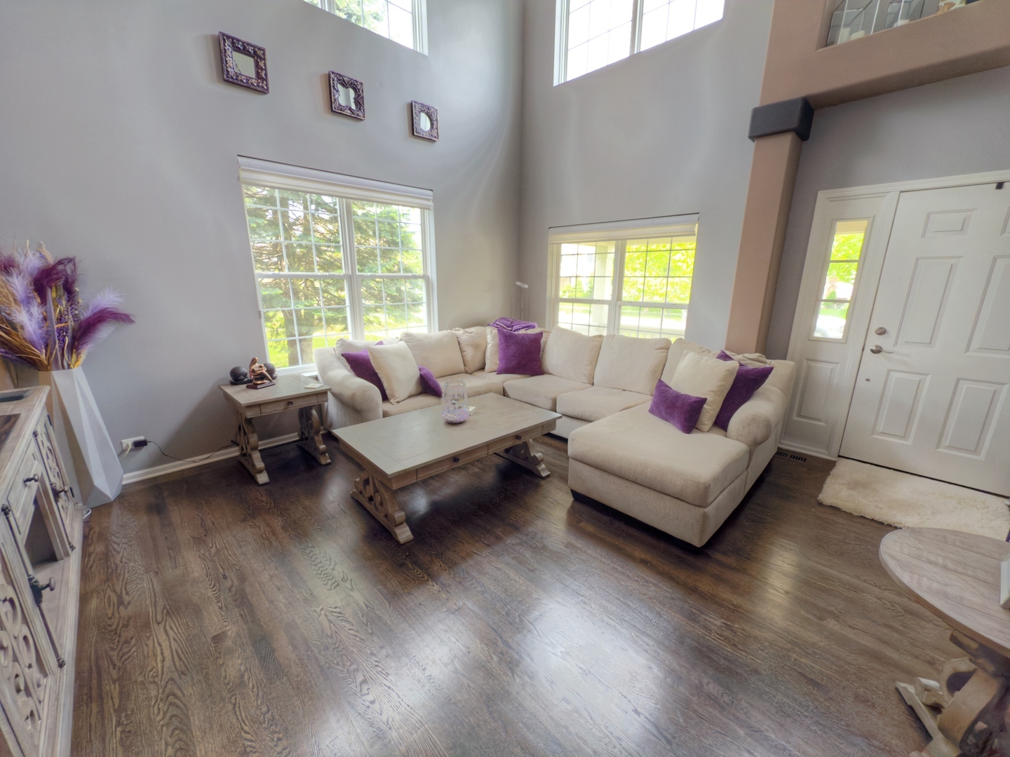 Property Photo: 1629 Montclair Drive IL 60123