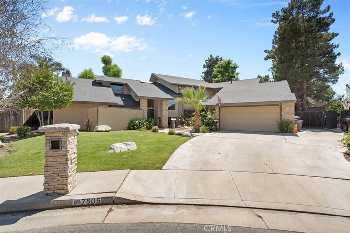 Property Photo: 7805 Buena Tierra Court CA 93309