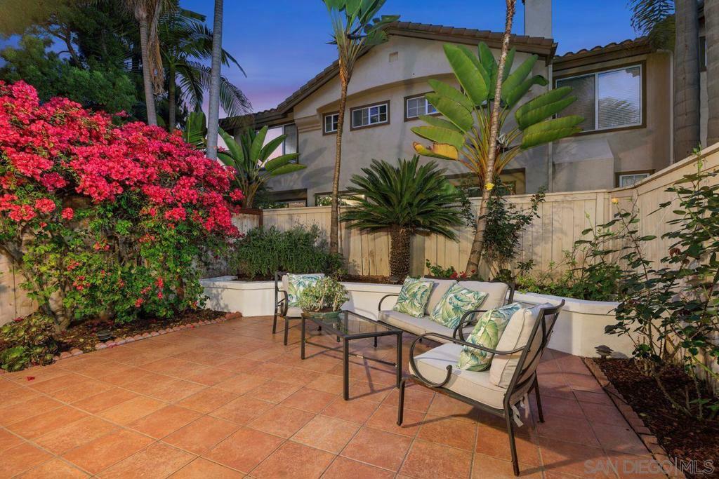 Property Photo: 3965 Via Holgura CA 92130