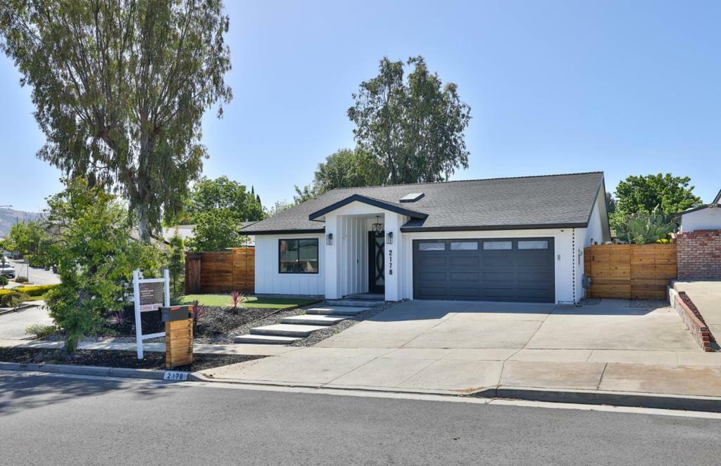 Property Photo: 2178 Toryglen Way CA 95121