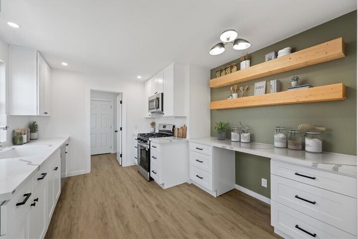 Property Photo:  824 S Smith Street  CA 93458 