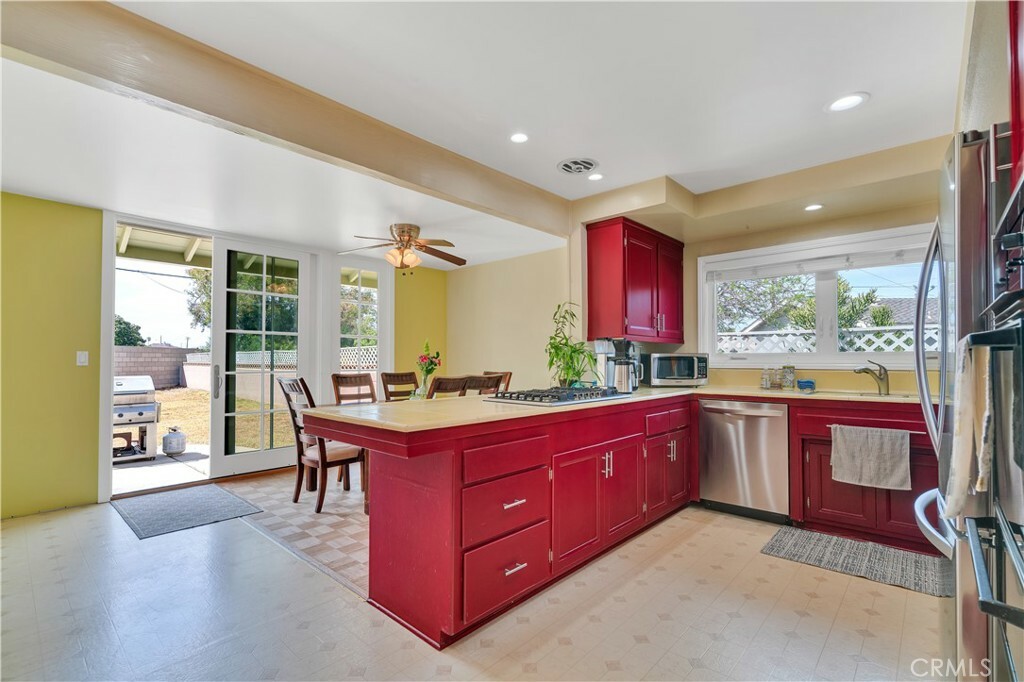 Property Photo: 1961 W 187th Place CA 90504